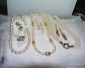 Perlenketten mit unterschiedlichen Schließen