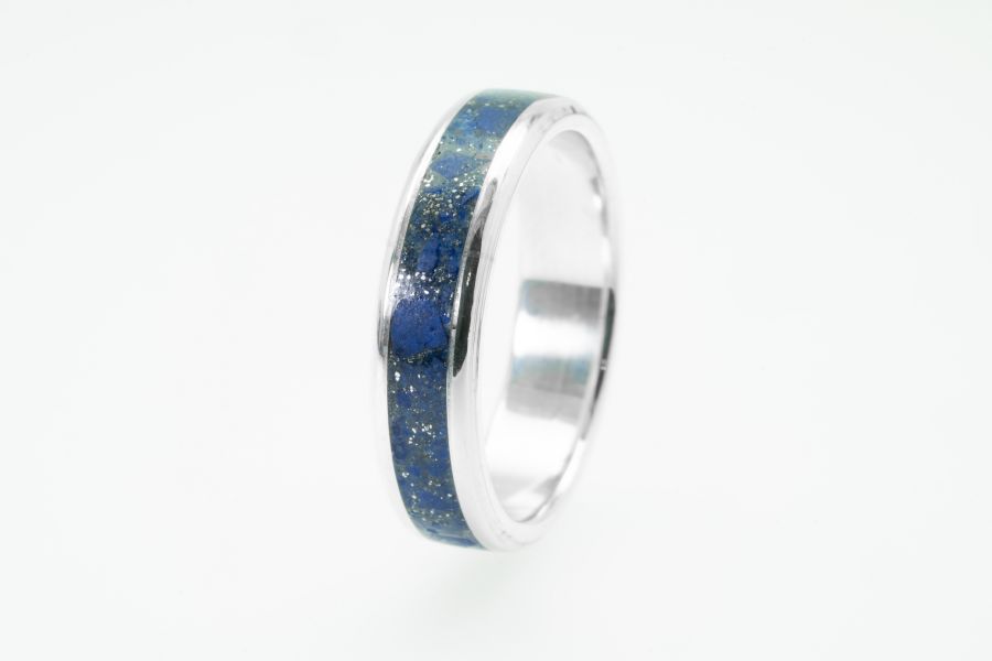 Ring aus Silber mit Lapis Lazuli 